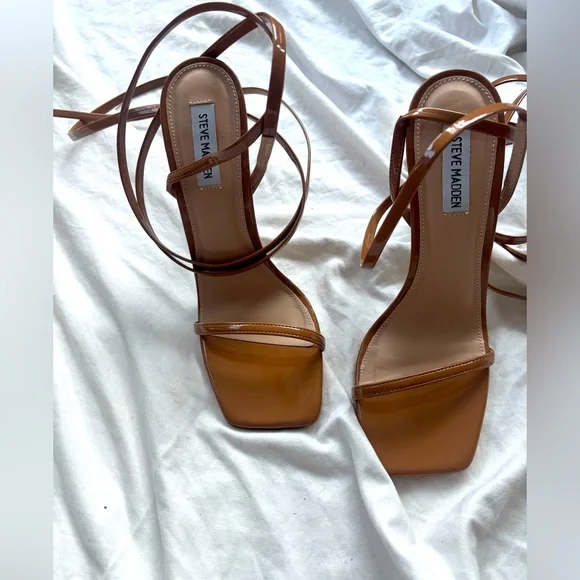 Steve Madden Tan Heeled Sandals with strappy design tie - Picture 1 of 6